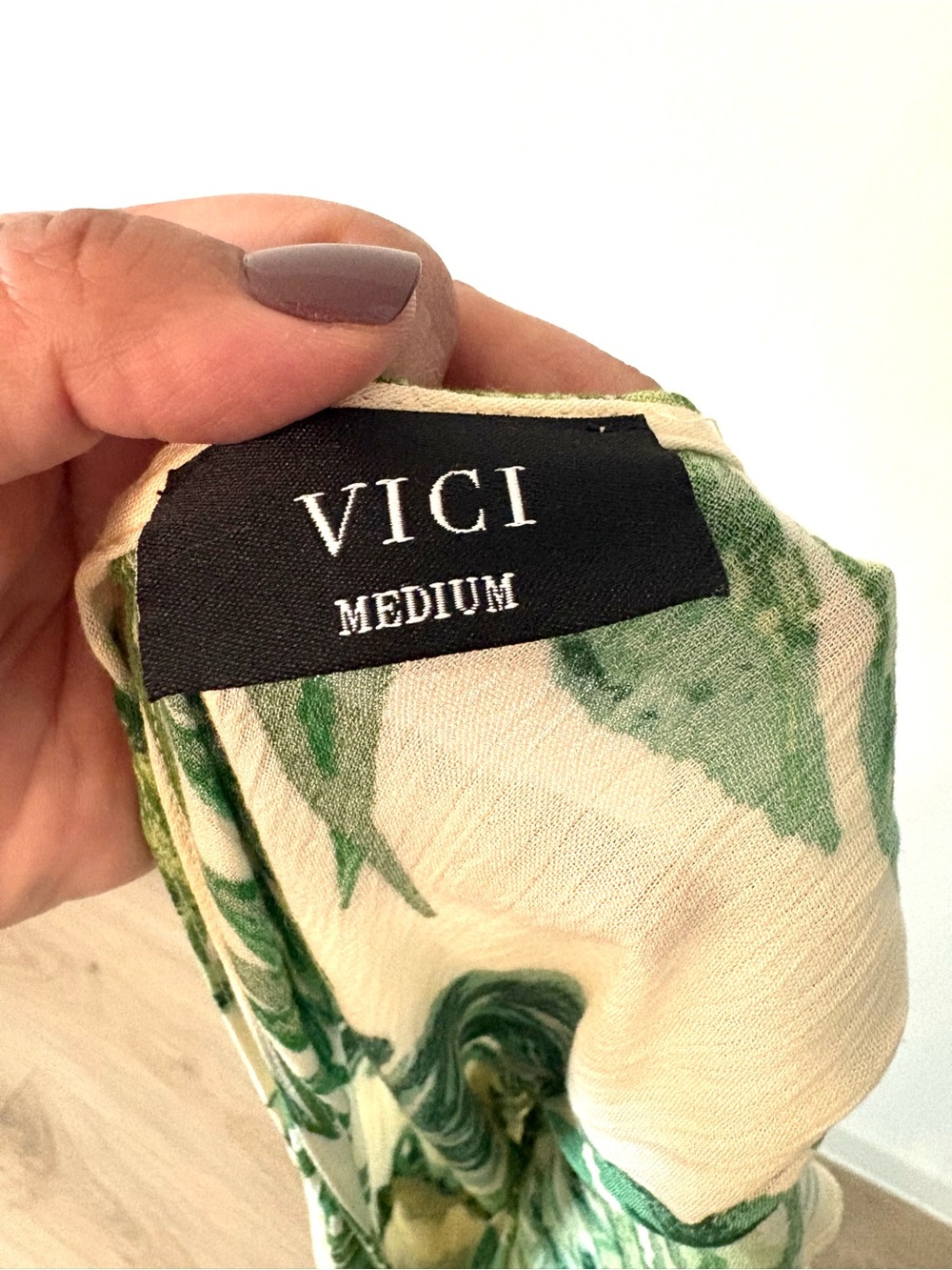 Vici Medium Green Leaf Print Romper on Cream - Picture 3 of 10